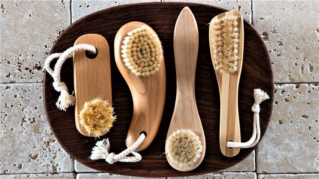 What is Dry Brushing? Why, How and When to Dry Brush?
